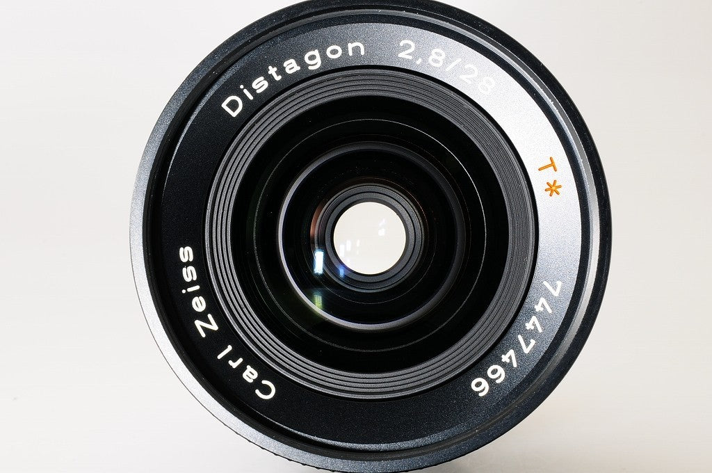 Contax Carl Zeiss Distagon T* 28mm f/2.8 MMJ MF Wide Angle Lens C/Y