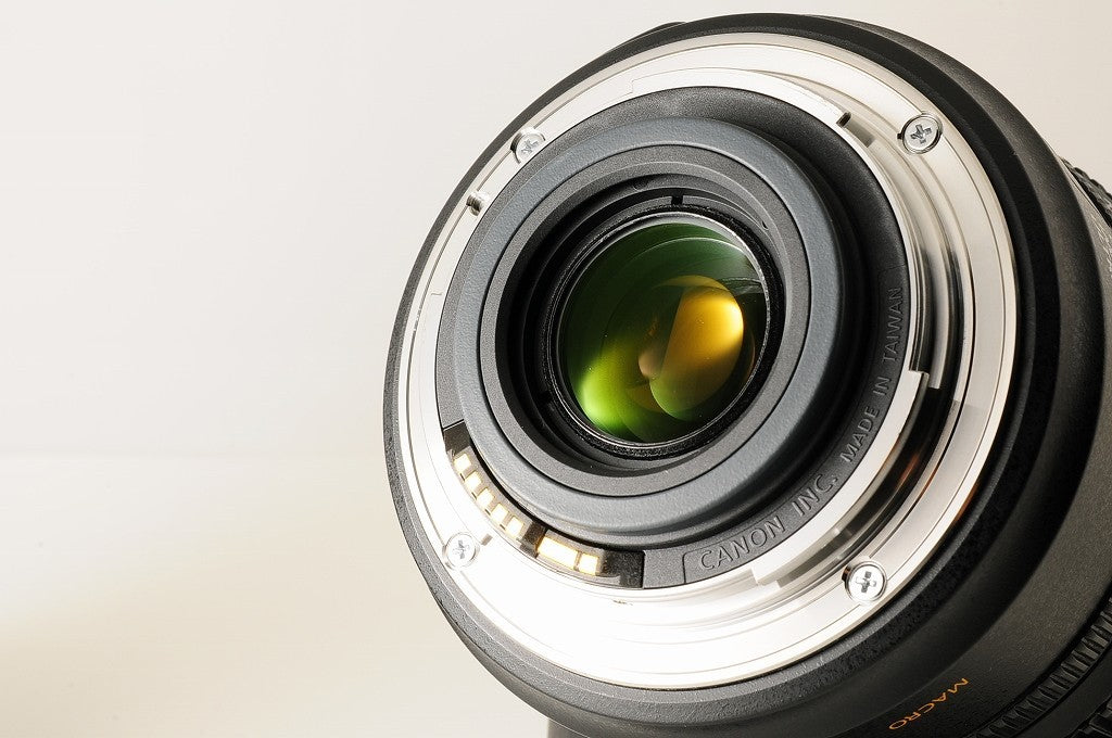 Canon EF-S 15-85mm F/3.5-5.6 IS USM APS-C