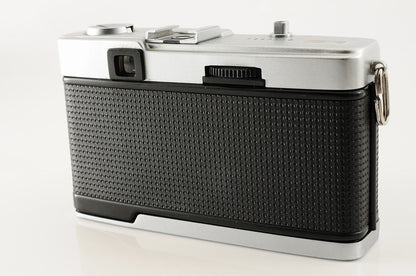 Olympus TRIP 35 Rangefinder 35mm Film Camera — Near Mint · No. 2550