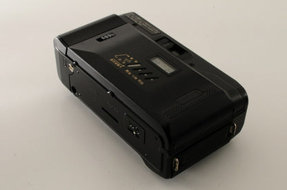 Kyocera TD Yashica T2D Carl Zeiss T* 35mm film camera