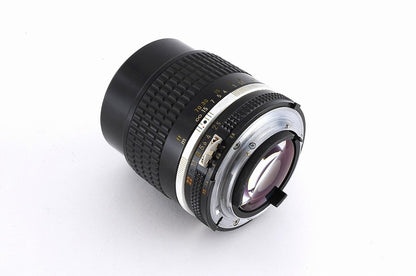 Nikon Ai-s Nikkor 105mm F2.5 MF Telephoto Prime Lens AIS