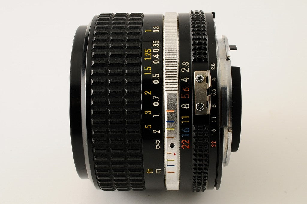 Nikon Ai-s Nikkor 24mm f/2.8 Ais Wide Angle Prime Lens