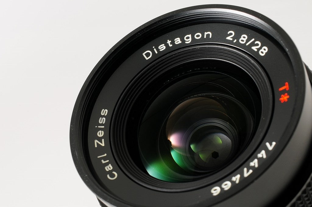 Contax Carl Zeiss Distagon T* 28mm f/2.8 MMJ MF Wide Angle Lens C/Y