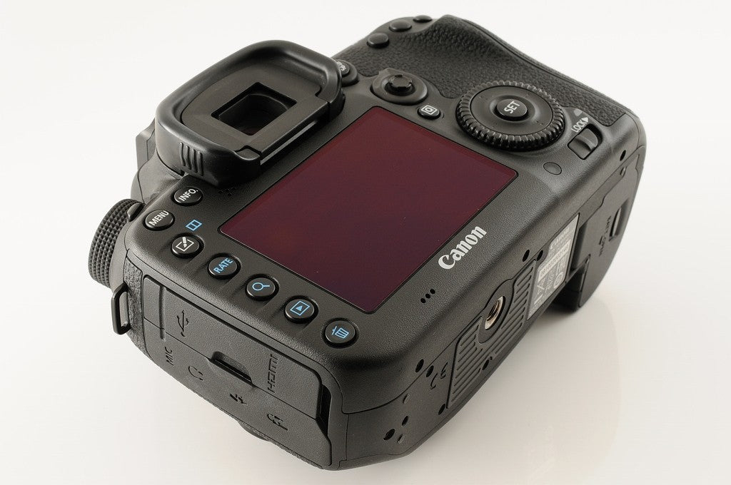 Canon EOS 7D Mark II 20.2MP Digital SLR Camera