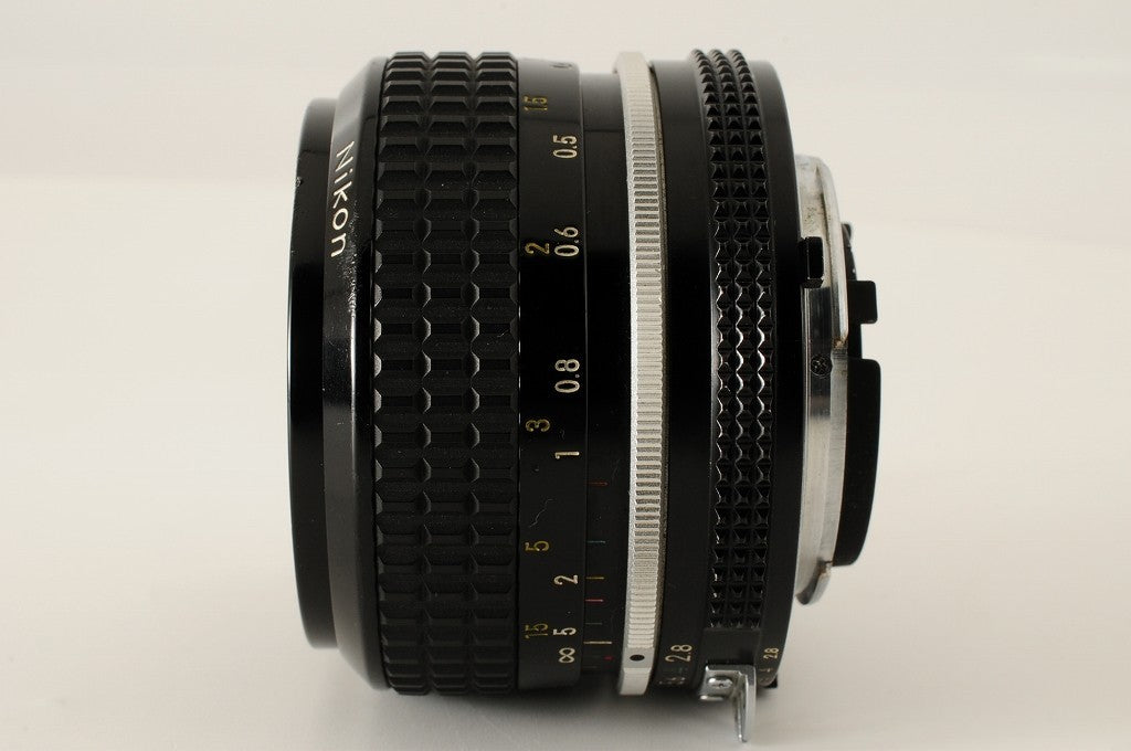 NIKON Ai NIKKOR 28mm f/2.8 MF Wide Angle Lens For F Mount