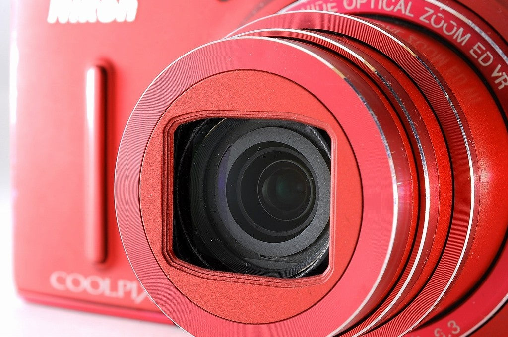 Nikon COOLPIX S9500 Red Digital Camera 18.1MP Compact 22x zoom Tested