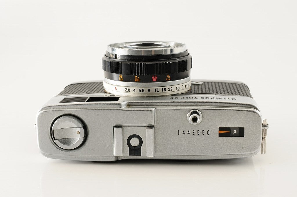 Olympus TRIP 35 Rangefinder 35mm Film Camera — Near Mint · No. 2550