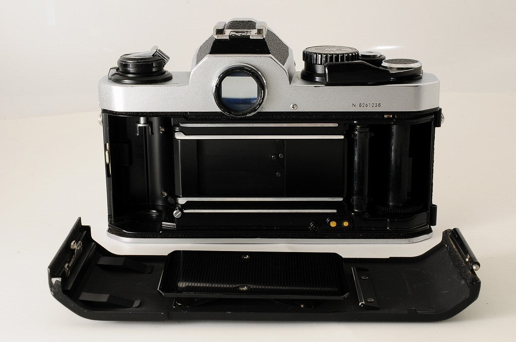 Nikon New FM2 FM2N Silver Body Film Camera Ai 50mm F/1.4 Lens