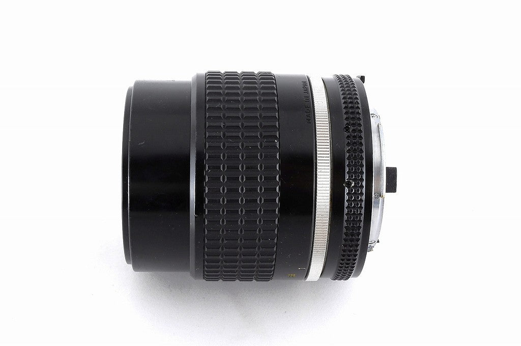 Nikon Ai-s Nikkor 105mm F2.5 MF Telephoto Prime Lens AIS