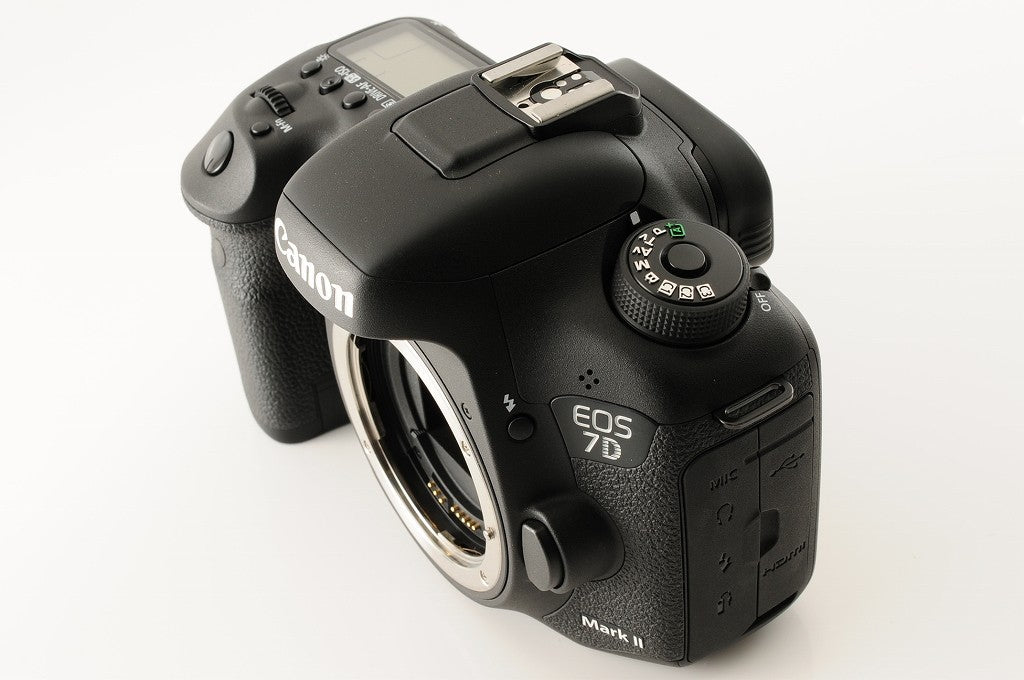 Canon EOS 7D Mark II 20.2MP Digital SLR Camera